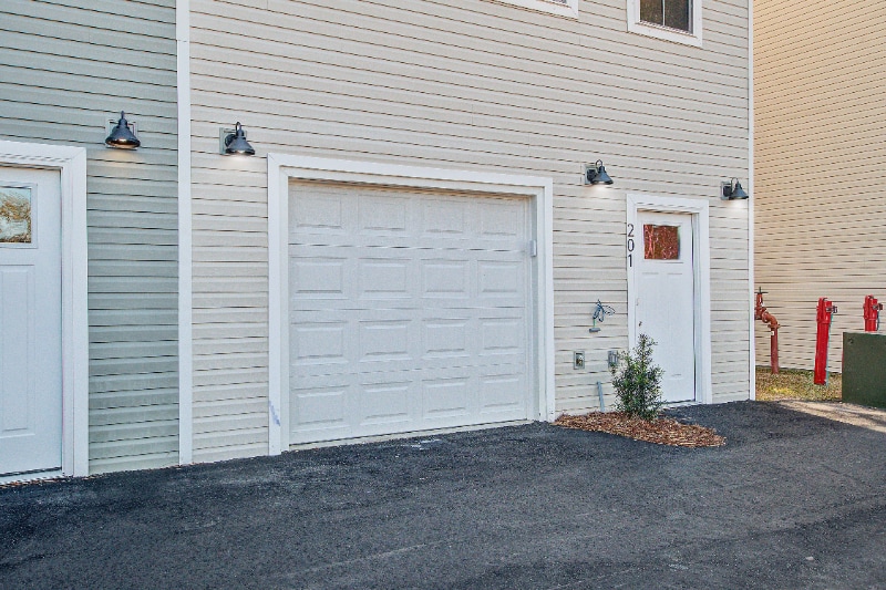 Building Photo - 2161 W Jimtown Dr