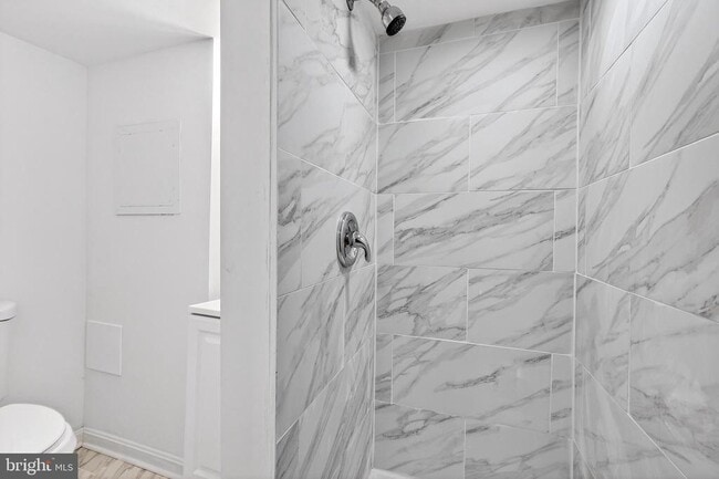 Building Photo - 1870 Yakona Rd