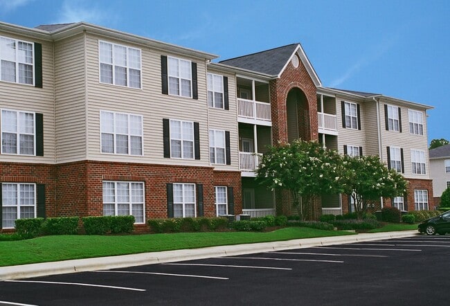 Building Photo - Legacy at Cross Creek