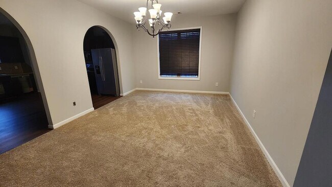 Building Photo - 4525 Village Ct
