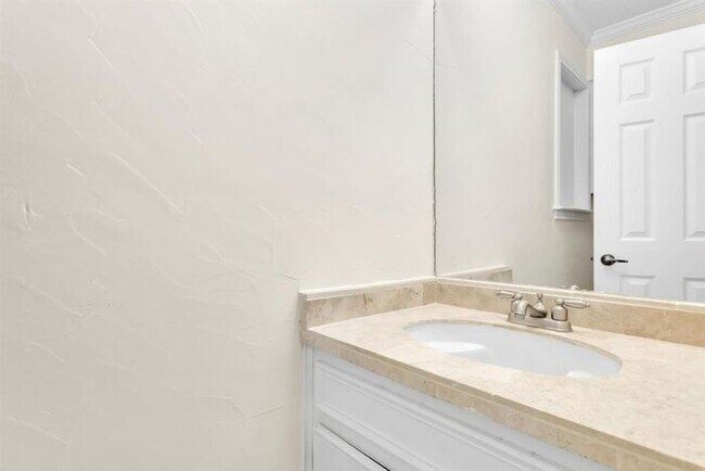 Building Photo - 3112 Brightwood Dr, Austin, Texas 78746