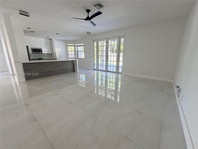 Building Photo - 1570 Elm Grove Rd