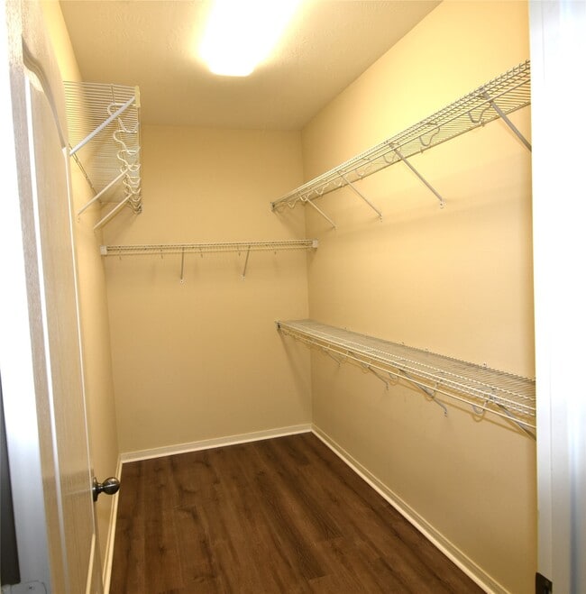 Building Photo - 19439 Suffolk Hollow Ln