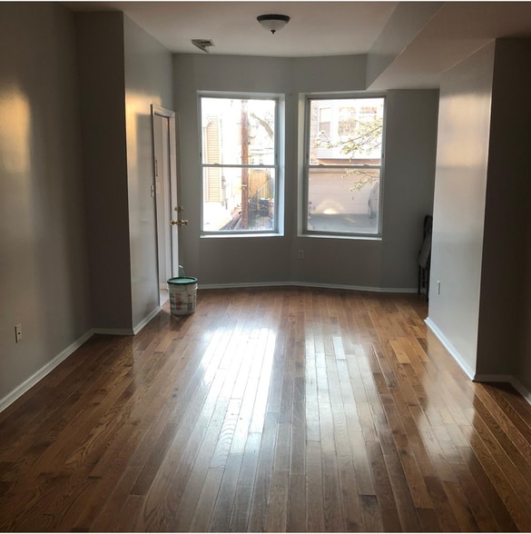Building Photo - 46 1/2 3rd St