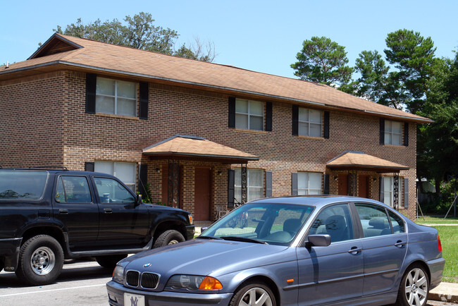 Building Photo - Nicewood Garden Apartments