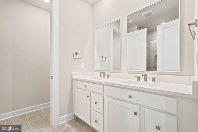 Building Photo - 11152 Lanier Farm Lp