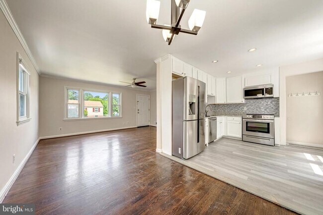 Building Photo - 4144 Addison Rd