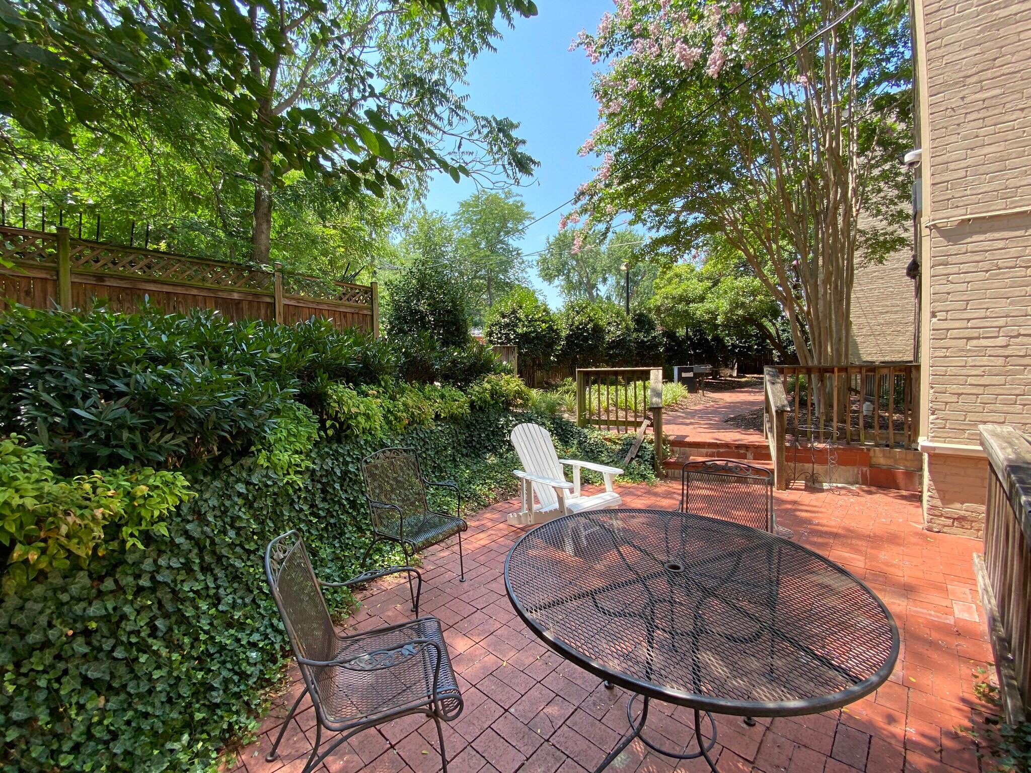 Building Photo - 1367 K St SE