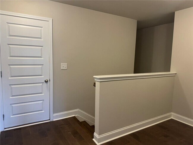 Building Photo - 5750 Rocky Falls Rd