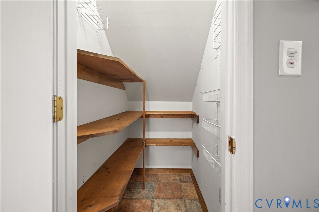 Building Photo - 7156 Birchwood Cir