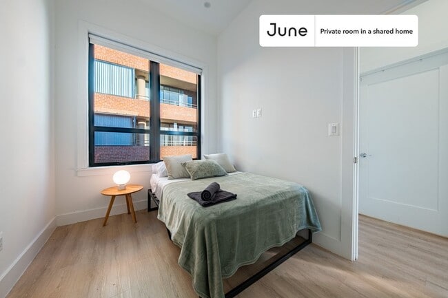 Building Photo - 2147 P St NW