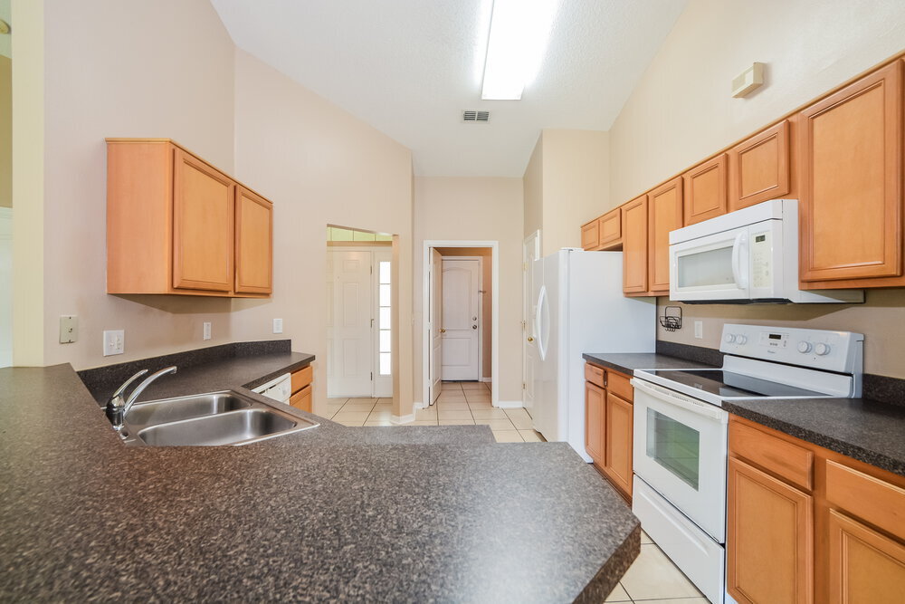 Building Photo - 645 Winding Lake Dr