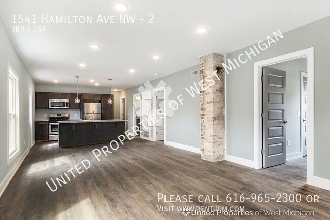 Building Photo - Available Now | Recently Remodeled 3 Bedro...