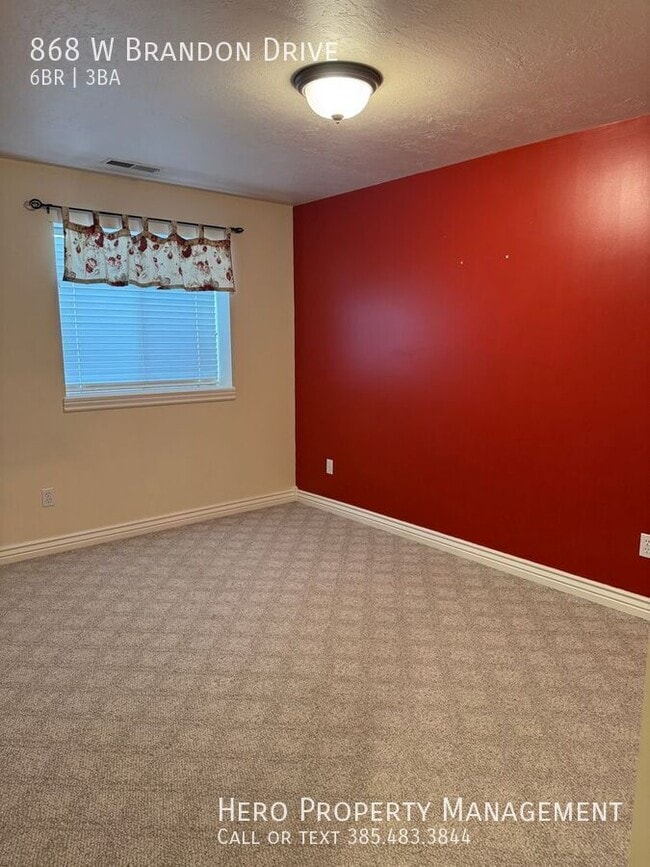 Building Photo - 868 Brandon Dr