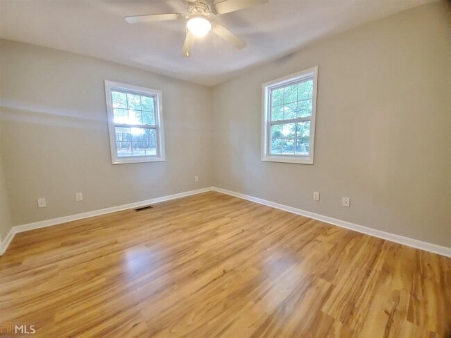 Building Photo - 124 Westwood Rd