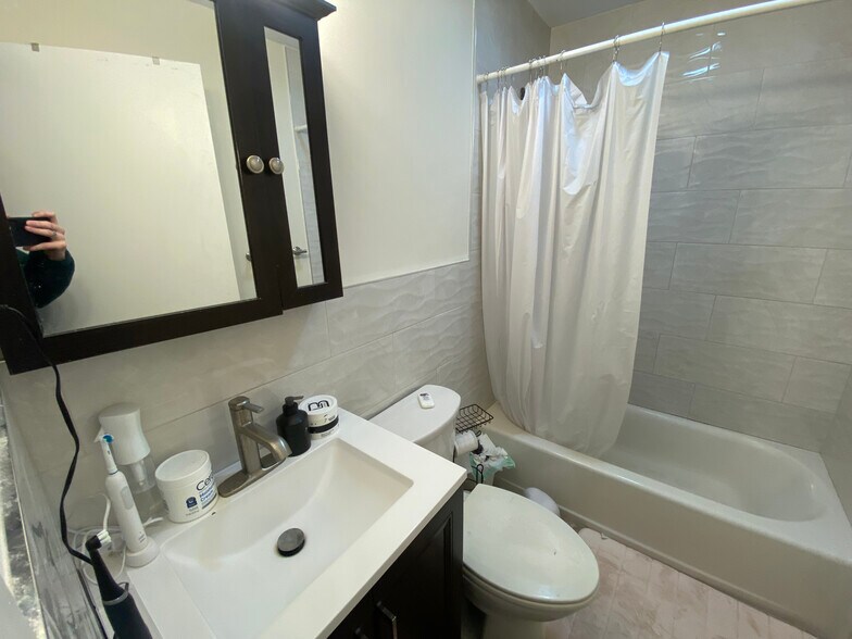 Building Photo - 1430 Tremont St