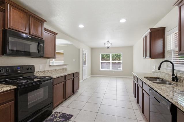 Building Photo - 230 Silver Leaf Dr