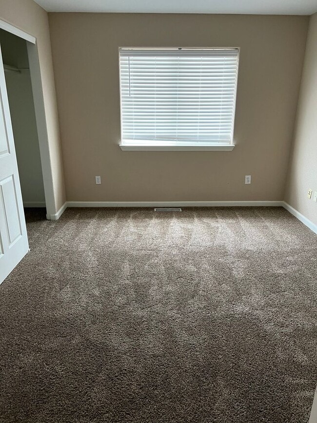 Building Photo - Golf Course home for rent, 1997 sqft, 3 be...