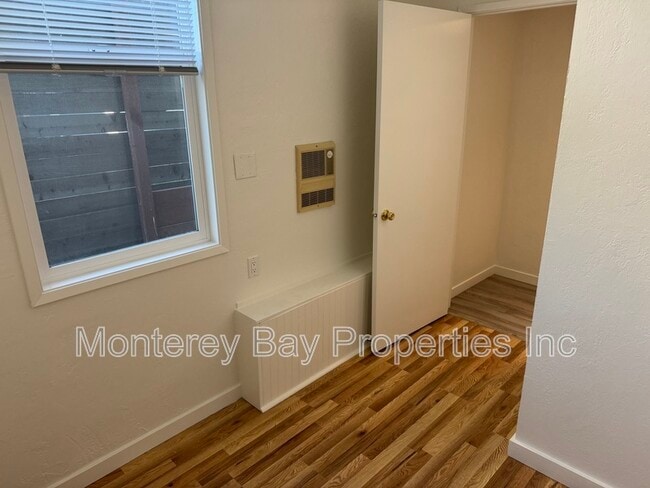 Building Photo - 395 Tabor Dr