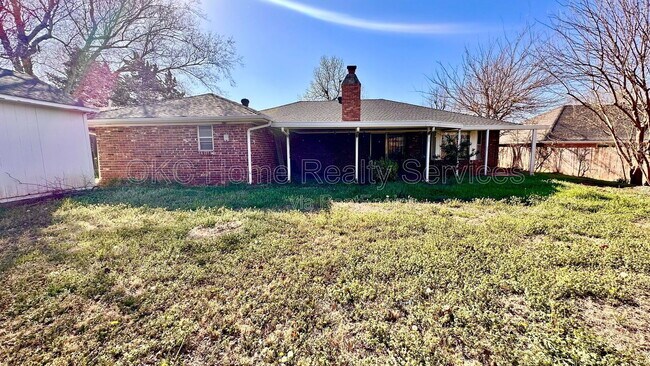 Building Photo - 12109 Camelot Dr