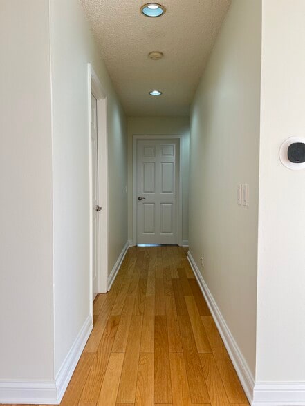 Building Photo - 247 Coventry Cir