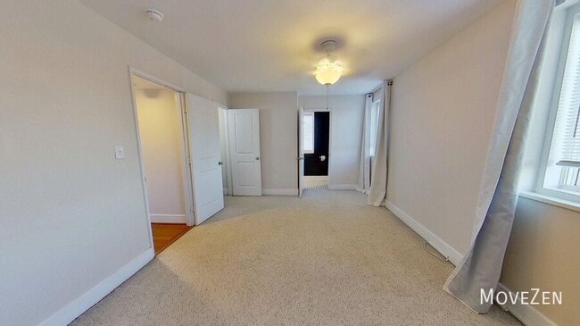 Building Photo - 2425 Vail Ave