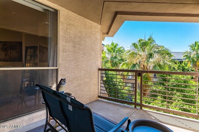 Building Photo - 1701 E Colter St