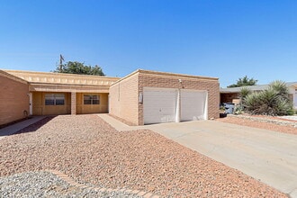 Building Photo - 3223 Isla Morada Dr