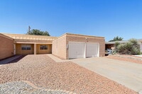 Building Photo - 3223 Isla Morada Dr