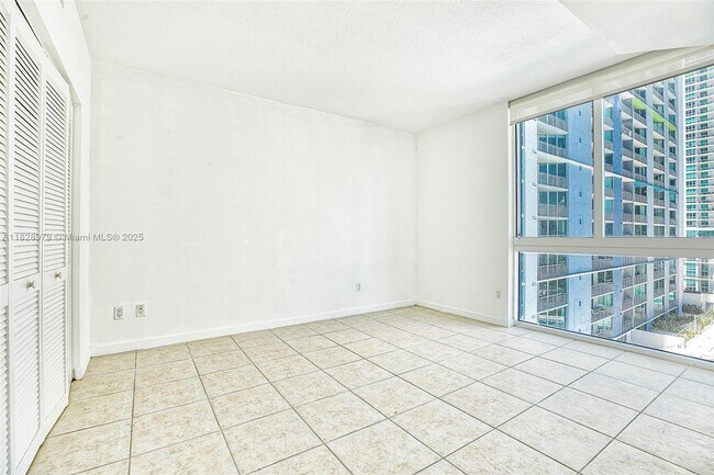 Building Photo - 335 S Biscayne Blvd