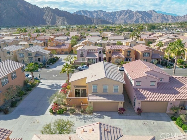 Building Photo - 52154 Rosewood Ln