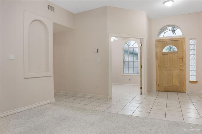Building Photo - 2212 Lilly Cove Dr
