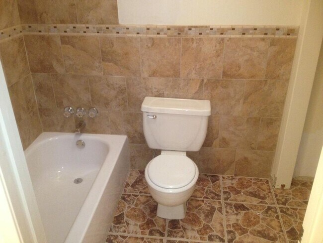 Building Photo - 10555 Turtlewood Ct