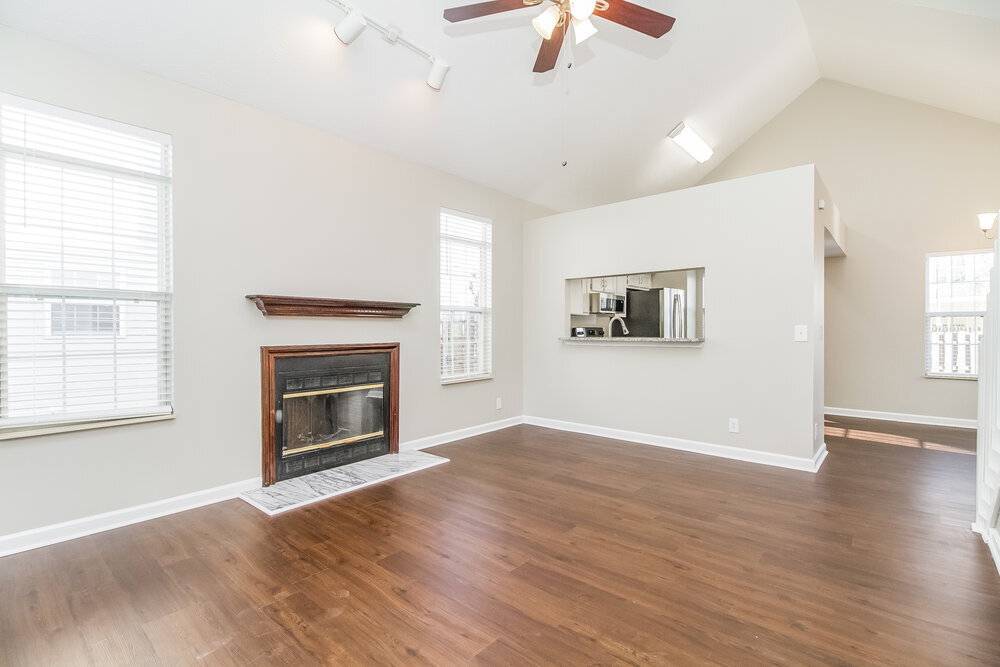 Building Photo - 909 Bexhill Ct S
