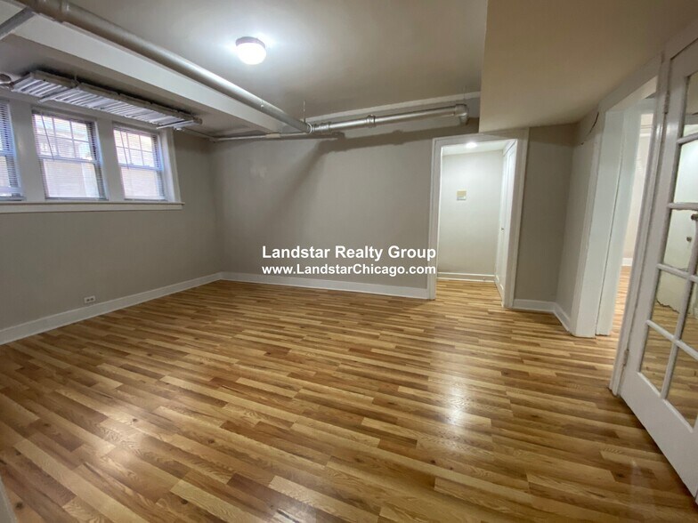 Building Photo - 730 Reba Pl