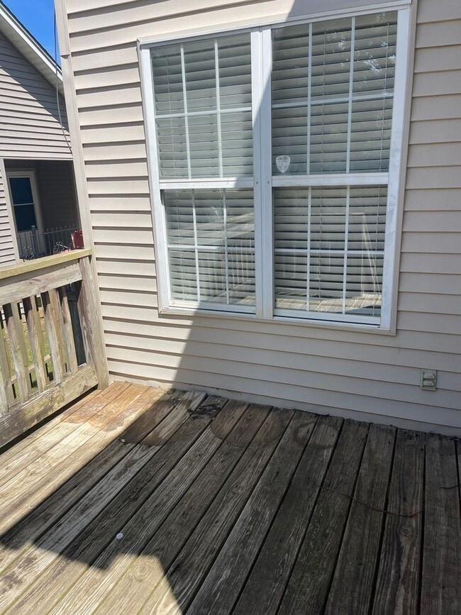 Building Photo - 3 Bed 2 Bath Home North Nashville