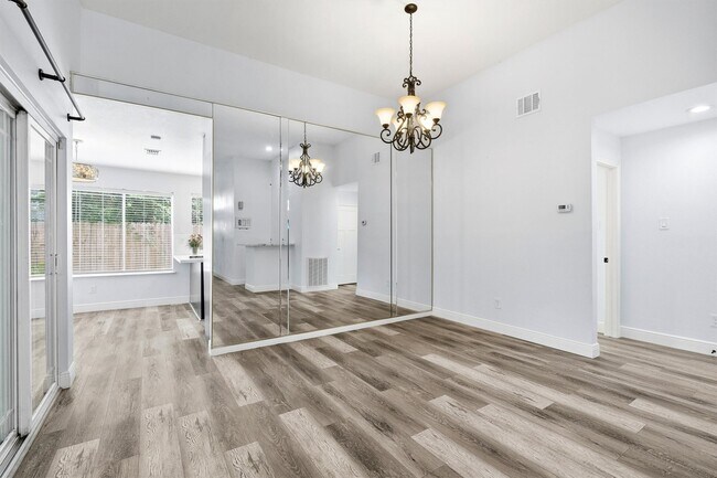 Building Photo - 7815 Royan Dr