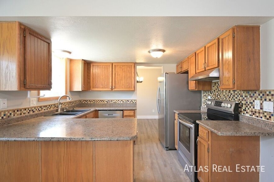 Building Photo - 13144 Hadar Dr