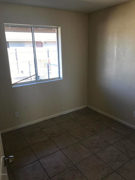 Building Photo - 235 N 93rd St