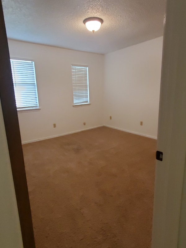 Building Photo - 2205 S Cedar Loop