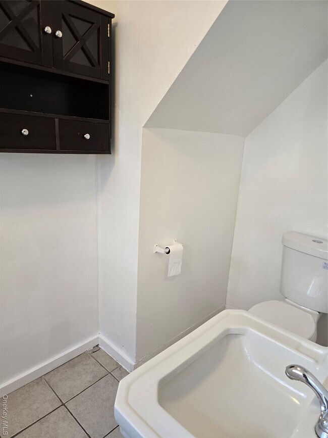 Building Photo - 19 Elizabeth St