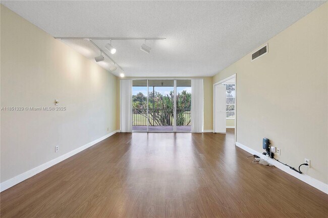 Primary Photo - 3351 S Palm Aire Dr