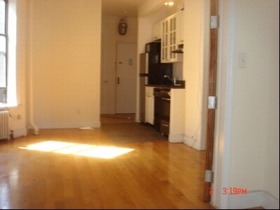 Building Photo - 246 Mott St