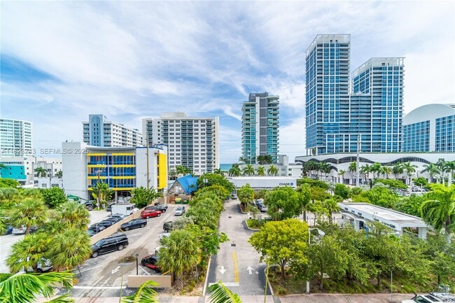 Building Photo - 6920 Harding Ave