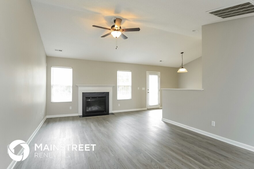 Building Photo - 1517 Daisy Park Dr