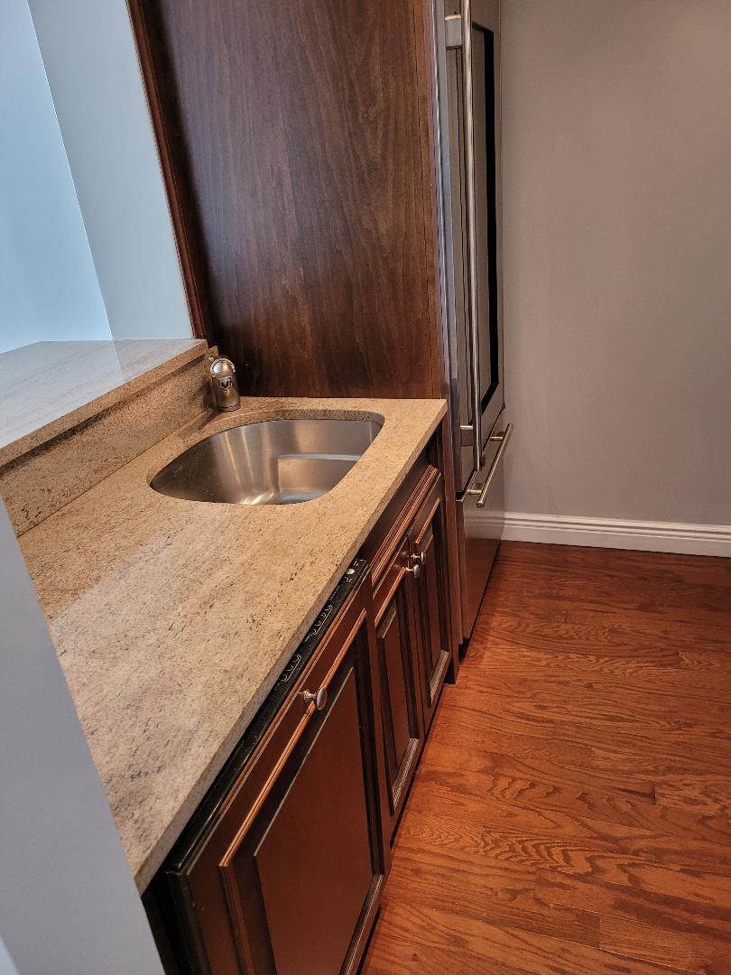 Building Photo - 20 2ND St