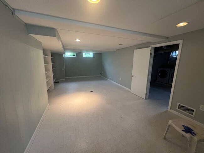 Building Photo - Beautiful Single Family Home in Fraser! AVAILABLE NOW!