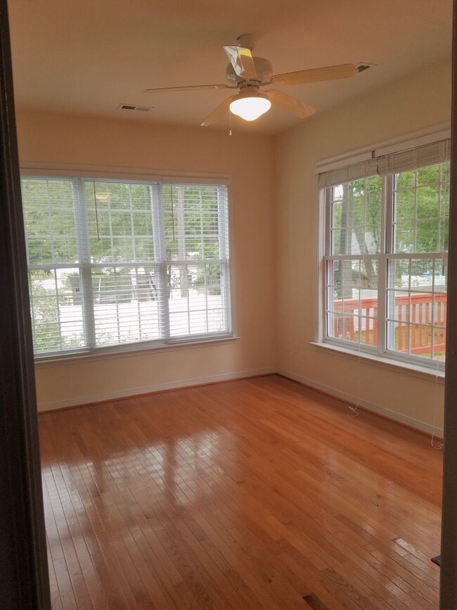 Building Photo - Beautiful transitional 4 bedroom brick rancher on quiet street just off of Hull Street/Genito Roa...