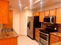 Building Photo - Perfect 2 Bed/2 Bath Downtown Condo w/Washer and Dryer Included!