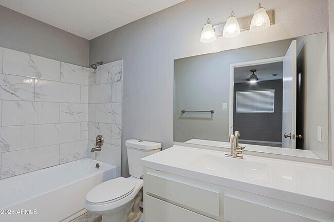 Building Photo - 8402 E Coronado Rd